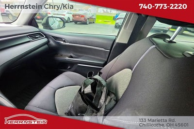 2022 Toyota Camry LE