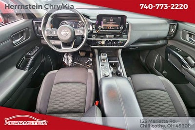 2022 Nissan Pathfinder SV 4WD