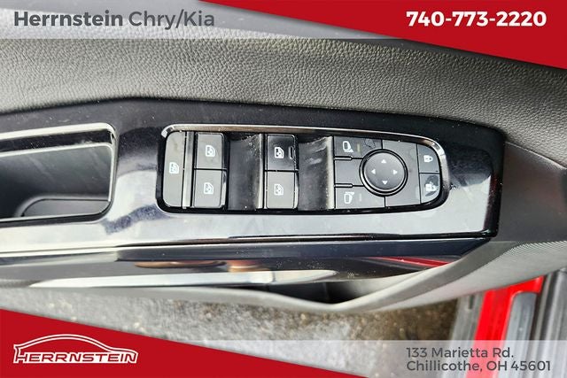 2022 Nissan Pathfinder SV 4WD