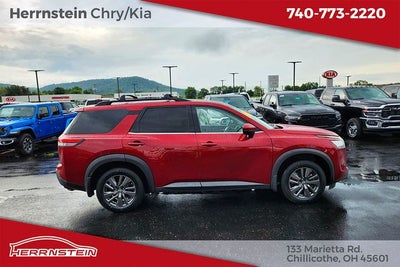 2022 Nissan Pathfinder SV 4WD