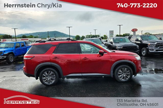 2022 Nissan Pathfinder SV 4WD
