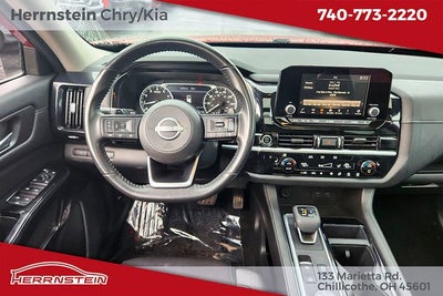 2022 Nissan Pathfinder SV 4WD