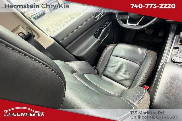 2023 Nissan Pathfinder SL 4WD