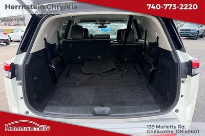 2023 Nissan Pathfinder SL 4WD