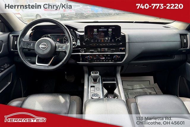 2023 Nissan Pathfinder SL 4WD