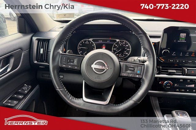 2023 Nissan Pathfinder SL 4WD