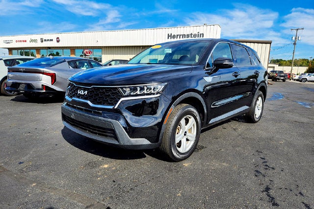 2023 Kia Sorento LX