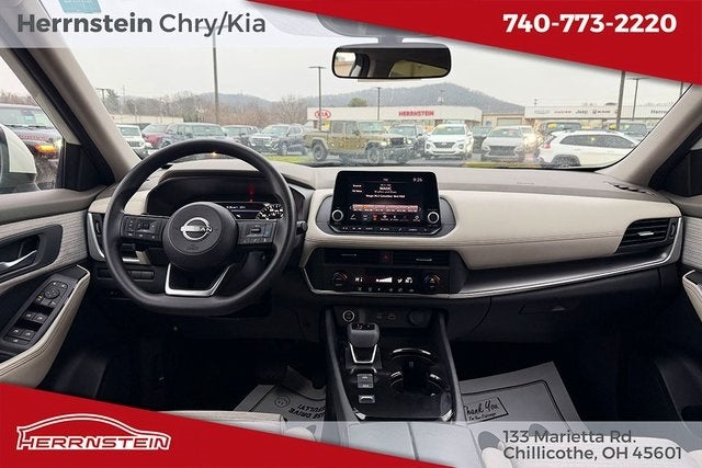 2023 Nissan Rogue SV FWD