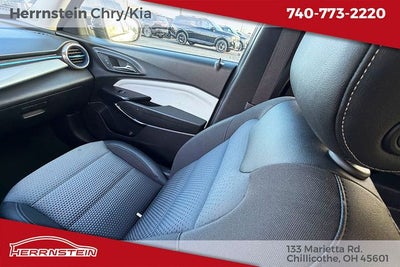 2025 Chevrolet Trax FWD LT