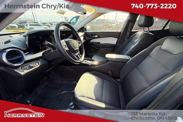 2025 Chevrolet Trax FWD LT