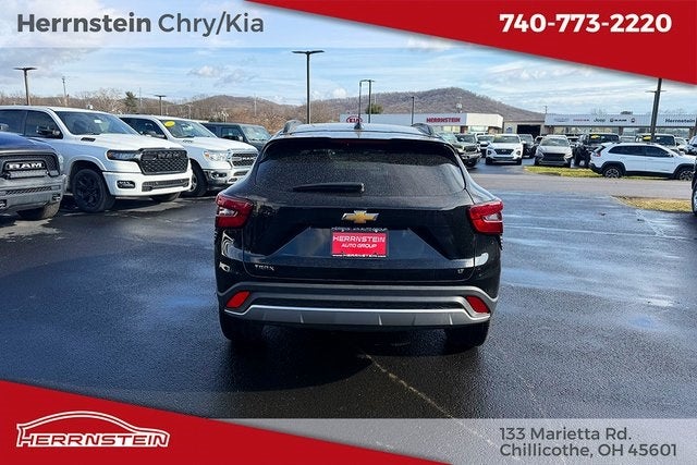 2025 Chevrolet Trax FWD LT