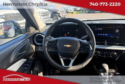 2025 Chevrolet Trax FWD LT