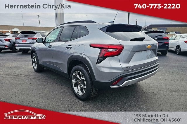 2025 Chevrolet Trax FWD LT