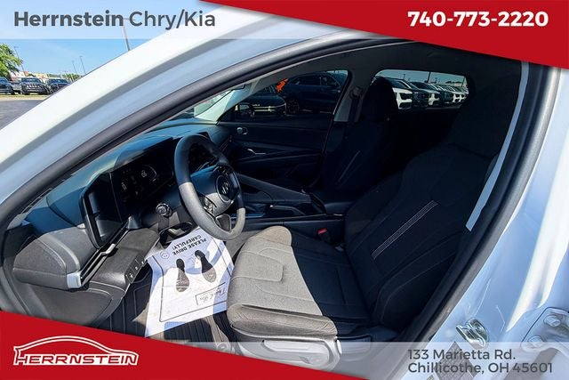 2024 Hyundai Elantra SE