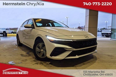 2024 Hyundai Elantra SE