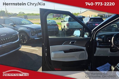 2024 Kia Carnival MPV LX Seat Package