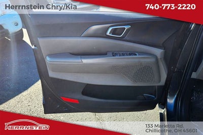 2025 Kia Carnival MPV LXS